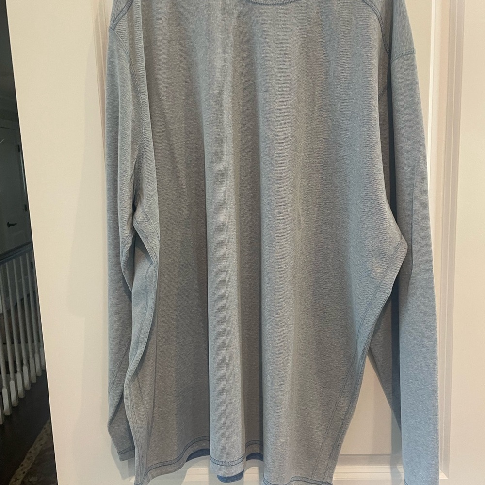 Tommy Bahama Gray Crewneck Sweater